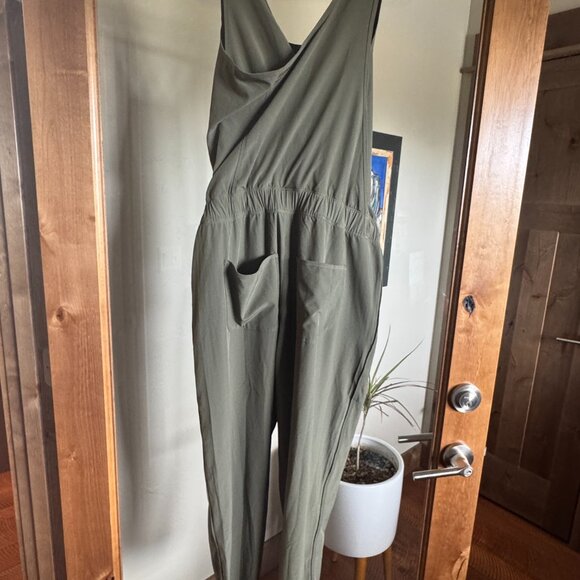 Patagonia Fleetwith Romper Jumpsuit in Size Small - Picture 2 of 11